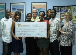 Hospitality scholarship winners celebrate with HTA members. Hospitality scholarship winners celebrate with HTA members.